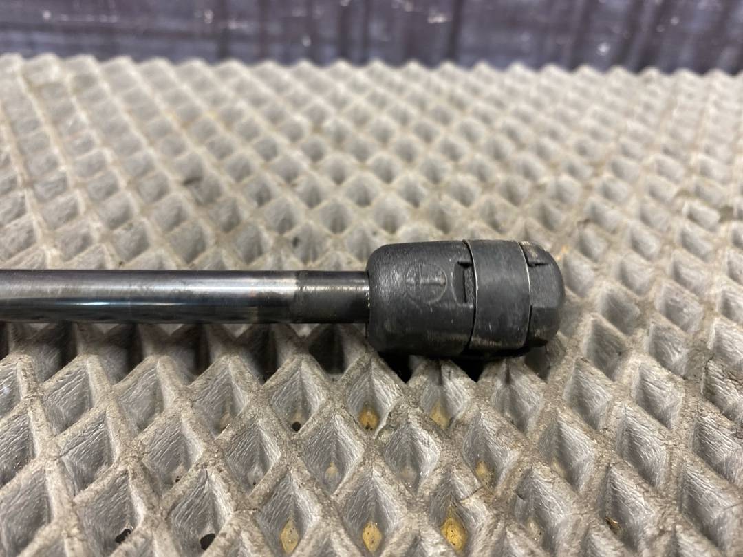 Амортизатор капота, 1070 рублей, Красноярск