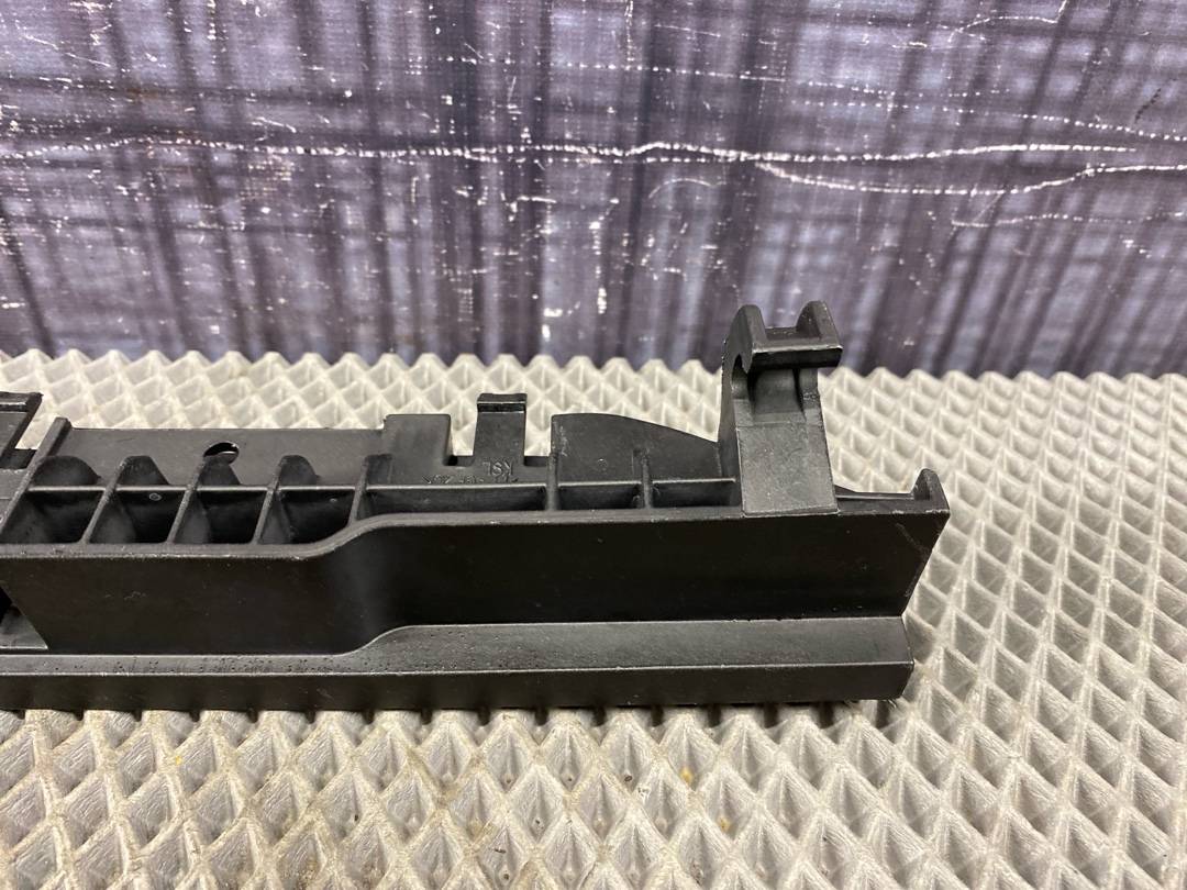 Опора ковра багажника, 670 рублей, Красноярск