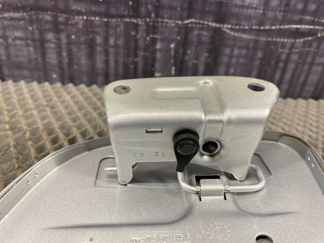 Лючок бензобака, 960 рублей, Красноярск