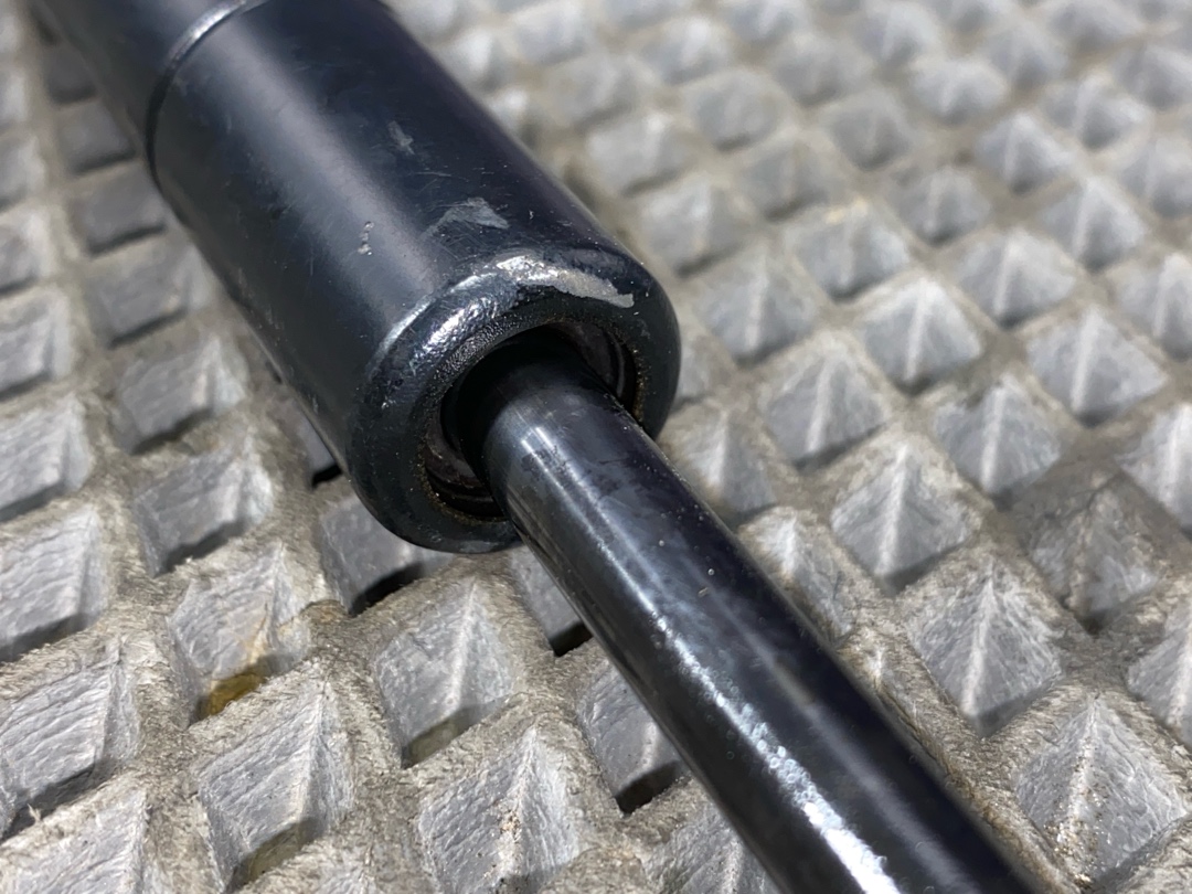 Амортизатор багажника, 750 рублей, Красноярск