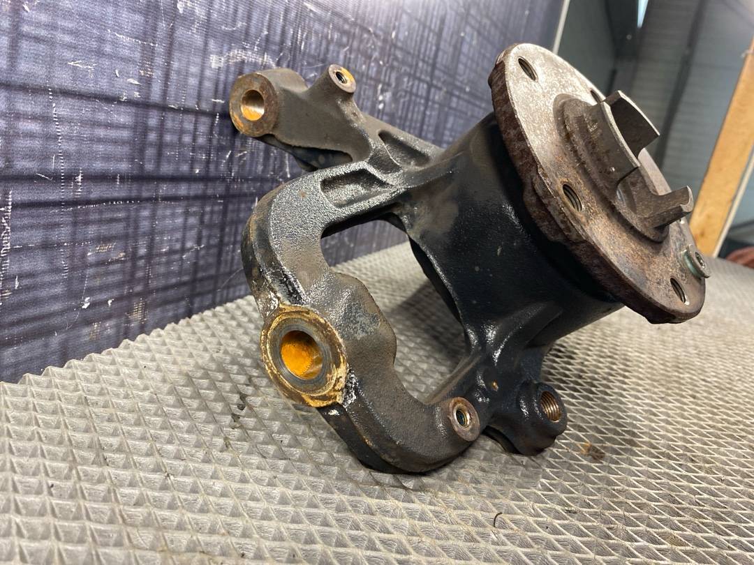 Поворотный кулак, 7570 рублей, Красноярск