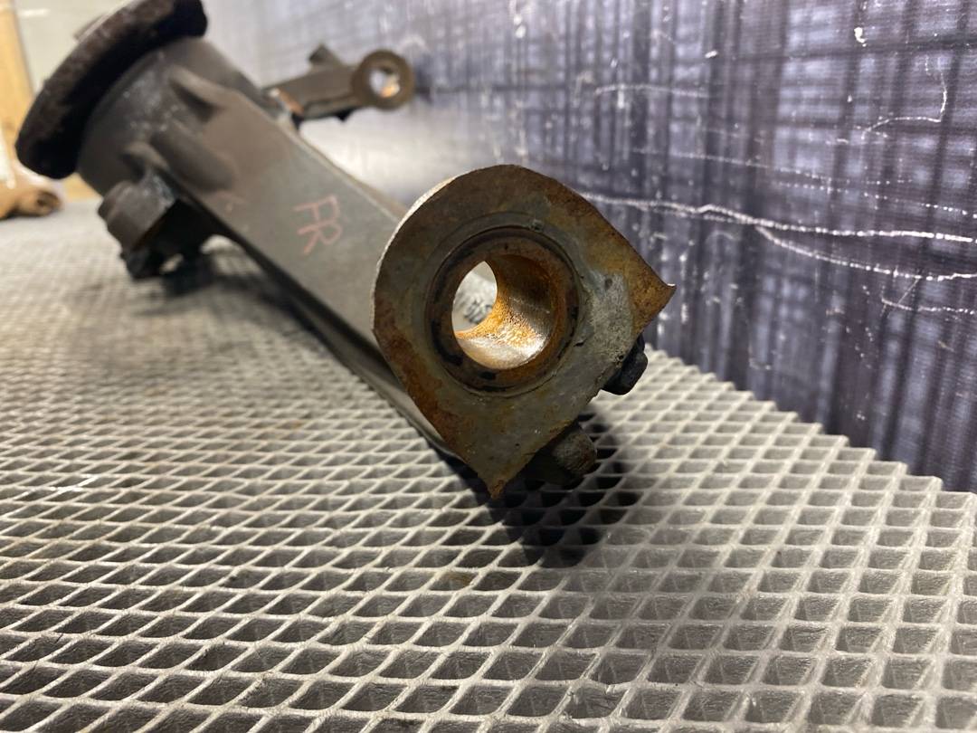 Поворотный кулак, 7570 рублей, Красноярск