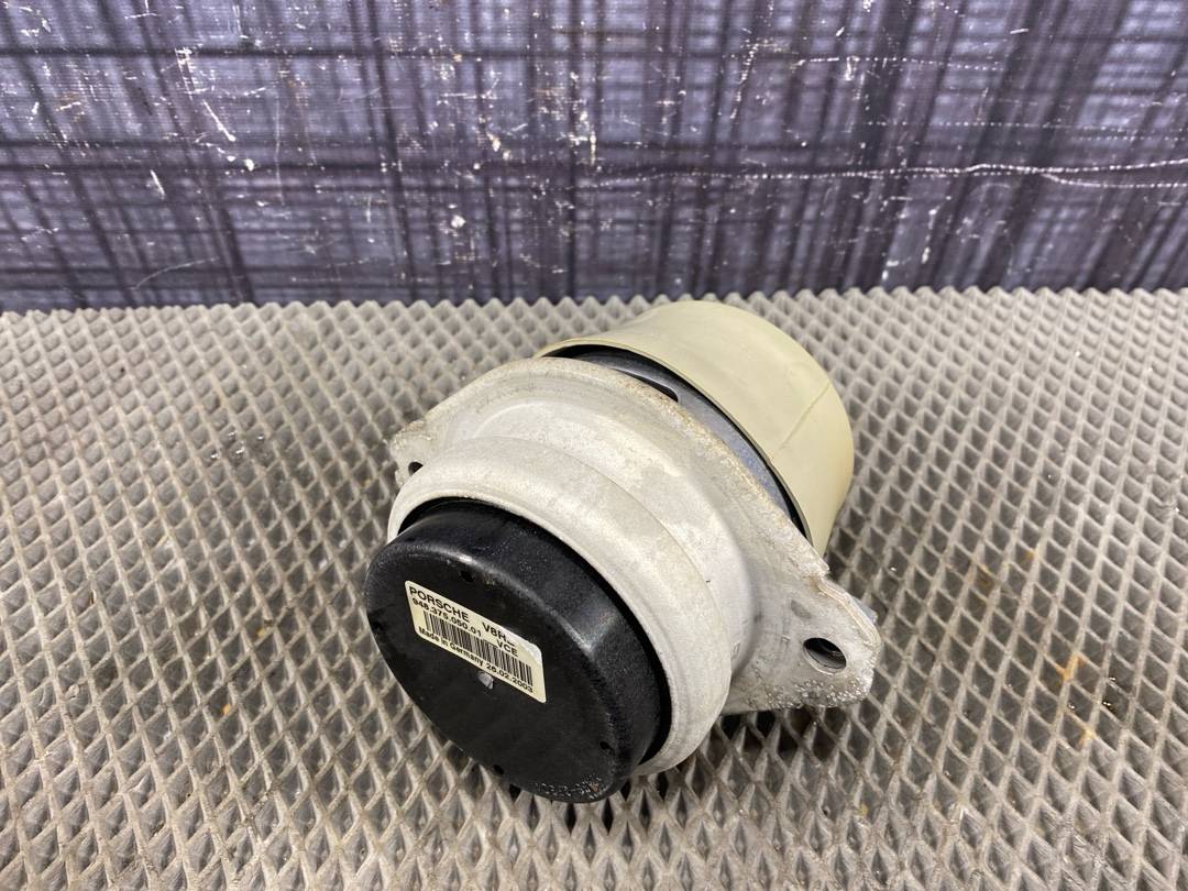 Подушка двигателя, 3460 рублей, Красноярск