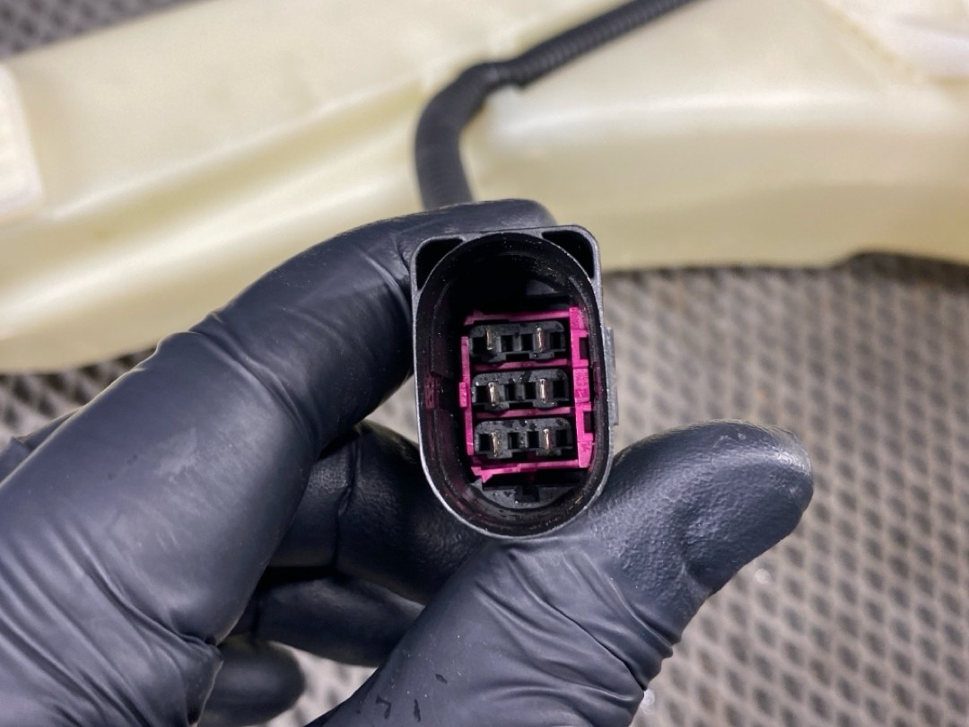 Бачок омывателя, 2980 рублей, Красноярск