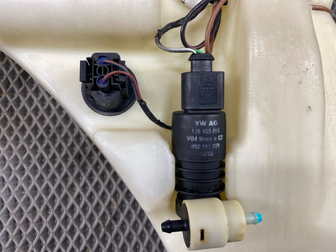 Бачок омывателя, 2980 рублей, Красноярск