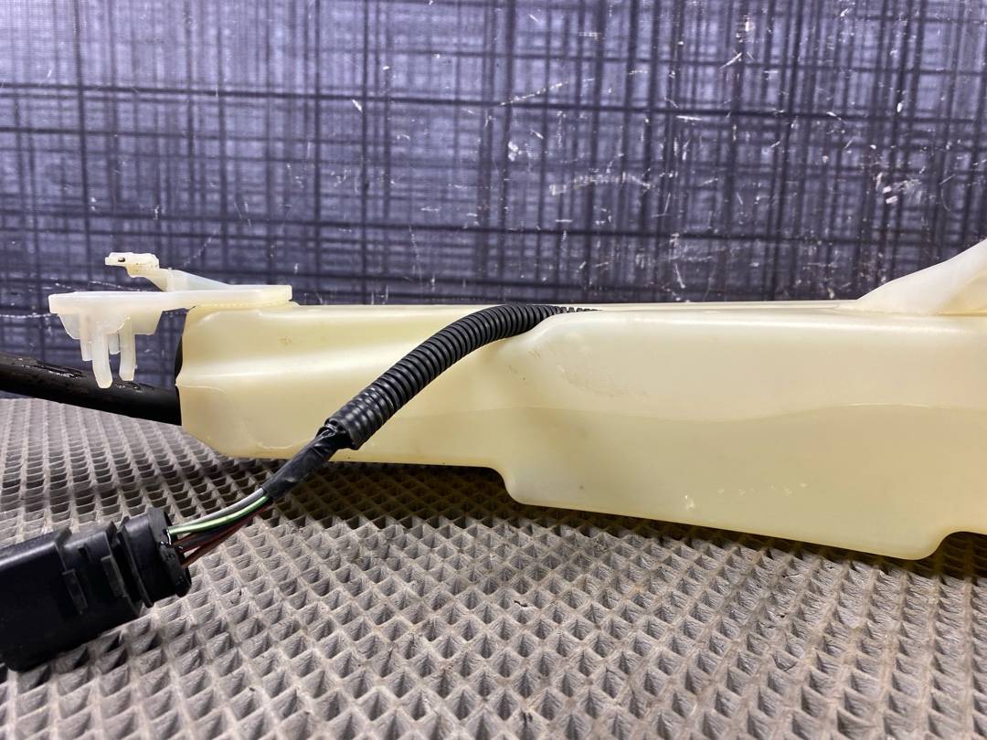 Бачок омывателя, 2980 рублей, Красноярск