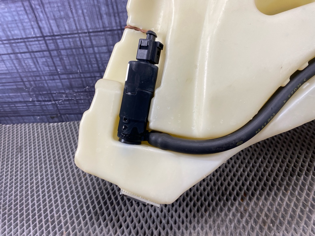 Бачок омывателя, 2980 рублей, Красноярск