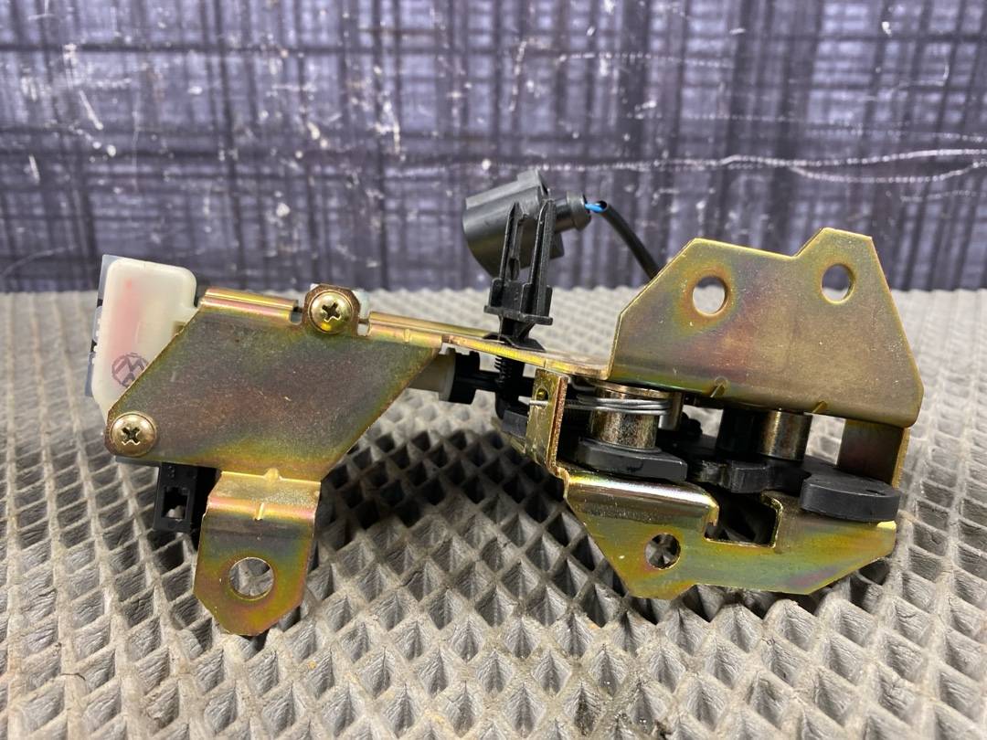 Замок багажника, 1740 рублей, Красноярск