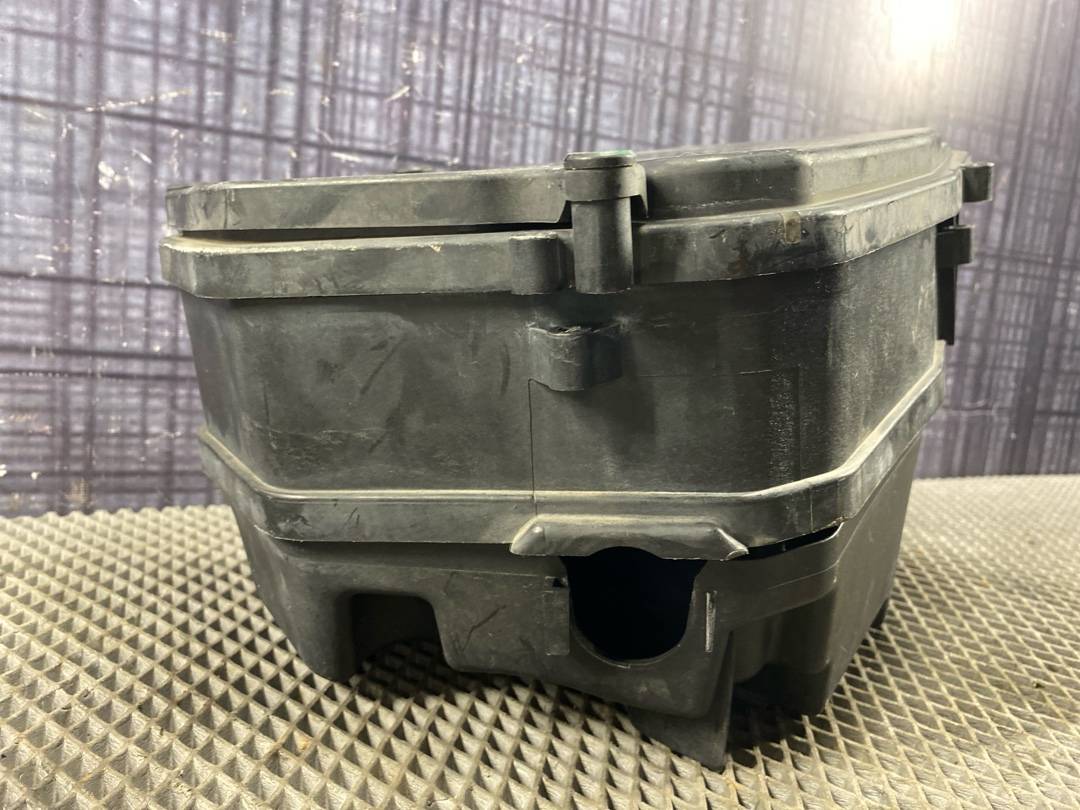 Отсек блока предохранителей, 740 рублей, Красноярск