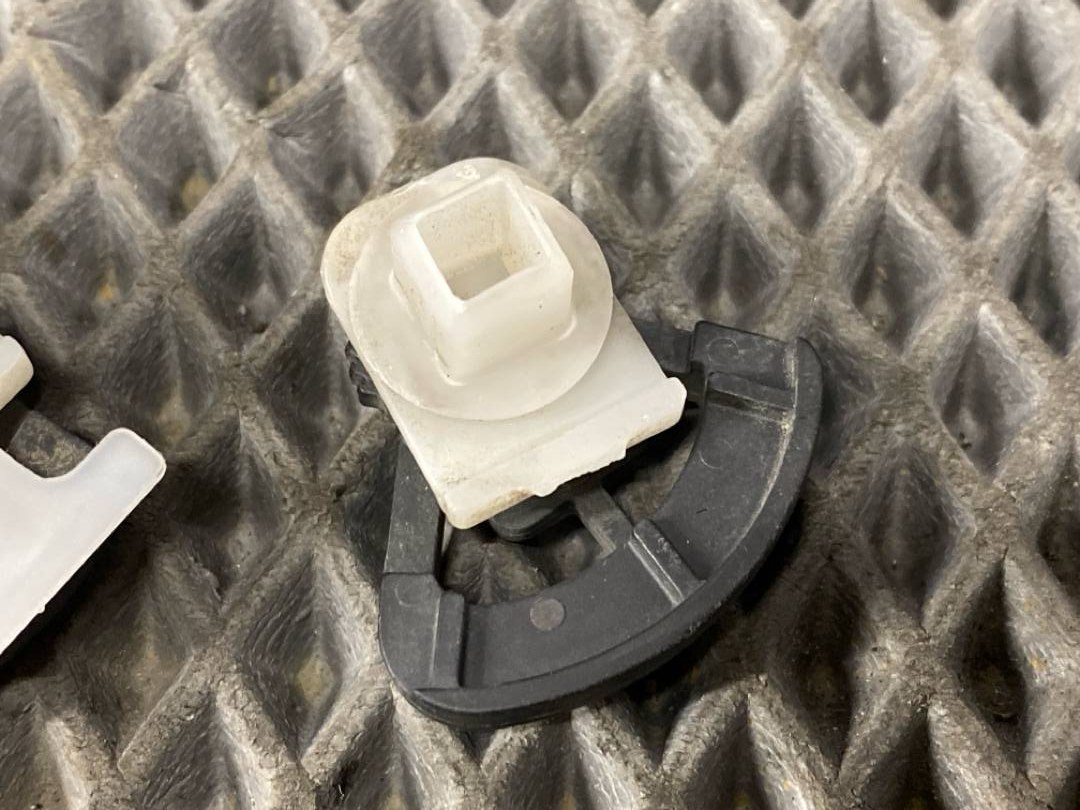 Упор лобового стекла, 540 рублей, Красноярск