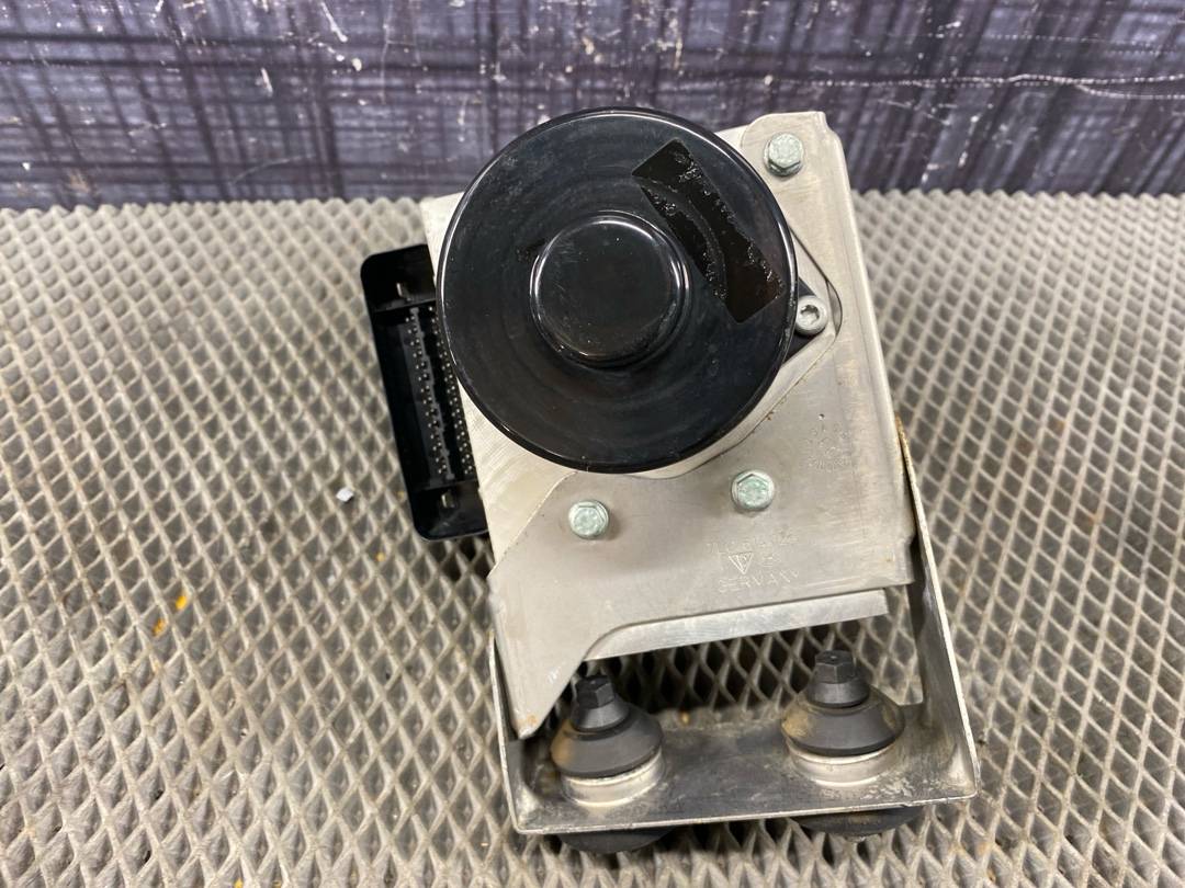 Блок ABS, 8670 рублей, Красноярск