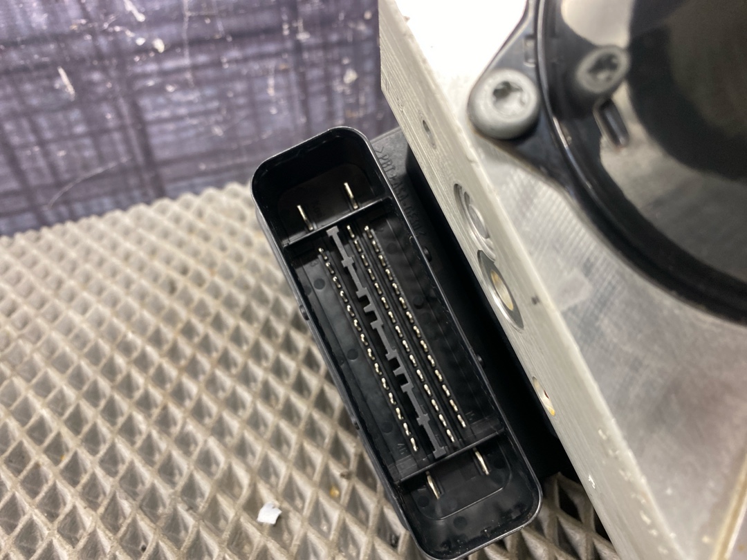 Блок ABS, 8670 рублей, Красноярск