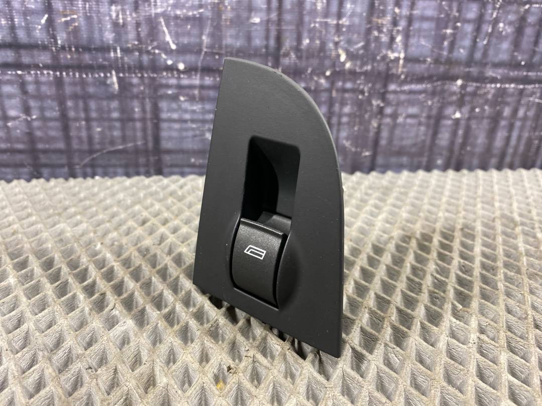 Кнопка стеклоподъемника, 275 рублей, Красноярск