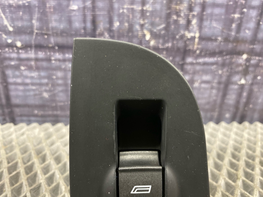 Кнопка стеклоподъемника, 275 рублей, Красноярск