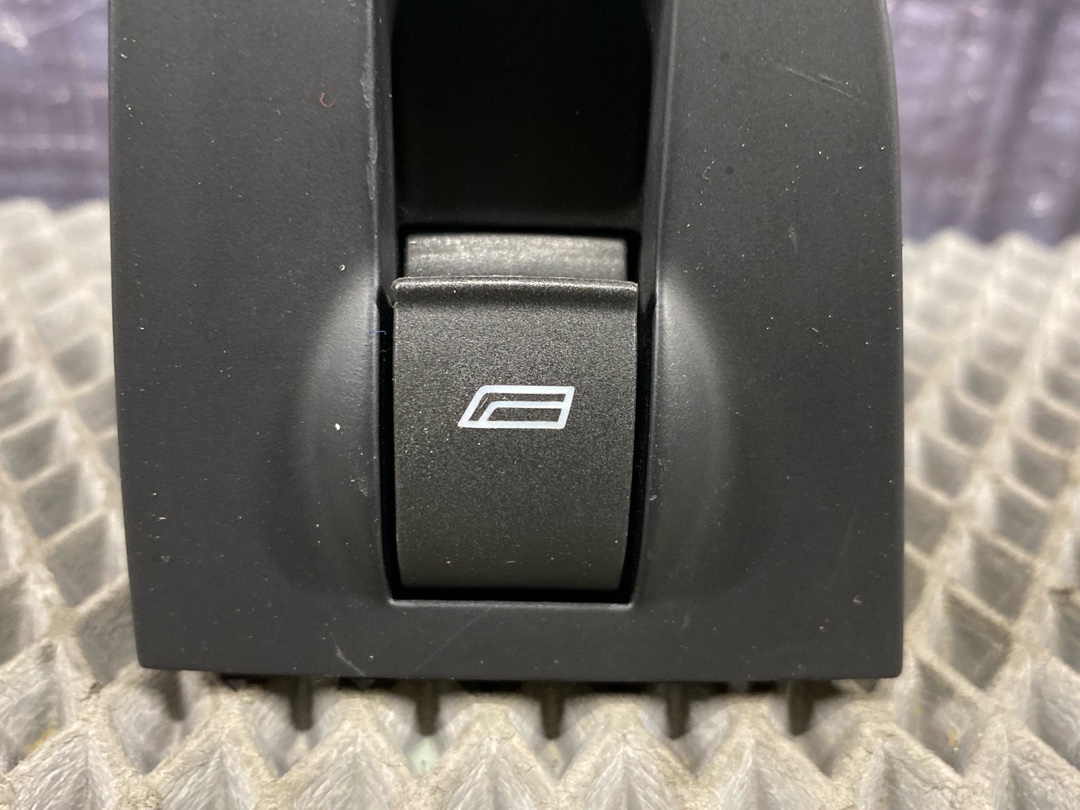 Кнопка стеклоподъемника, 275 рублей, Красноярск