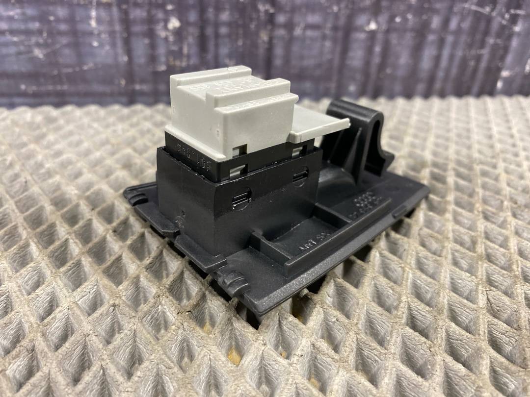 Кнопка стеклоподъемника, 275 рублей, Красноярск