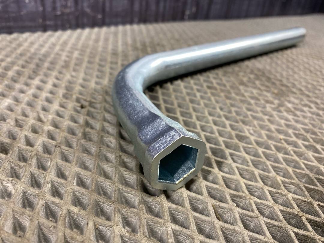 Ключ баллонный, 275 рублей, Красноярск