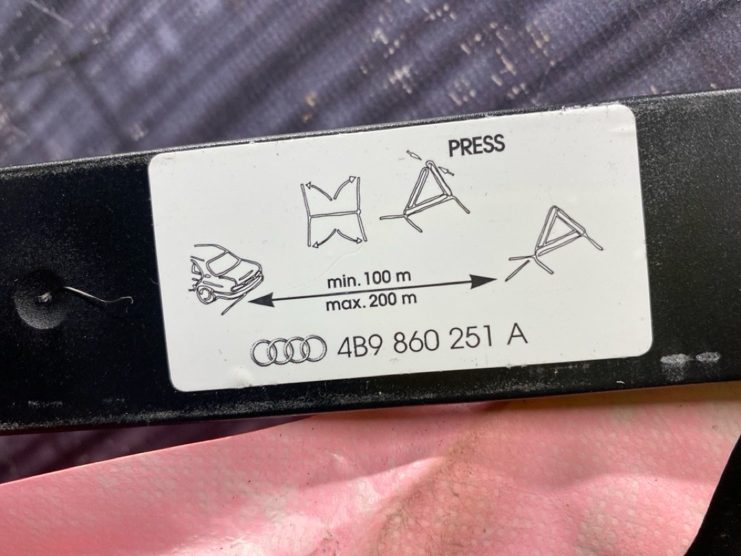 Знак аварийной остановки, 275 рублей, Красноярск