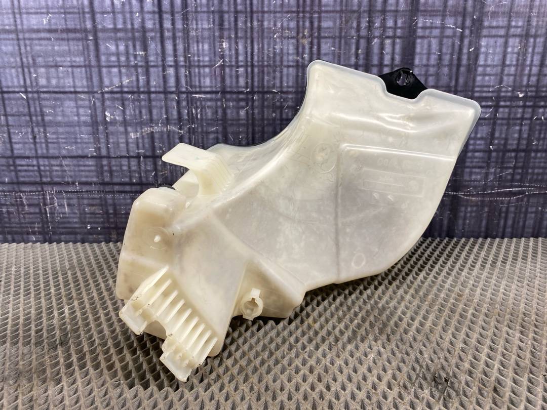 Бачок омывателя, 852 рублей, Красноярск