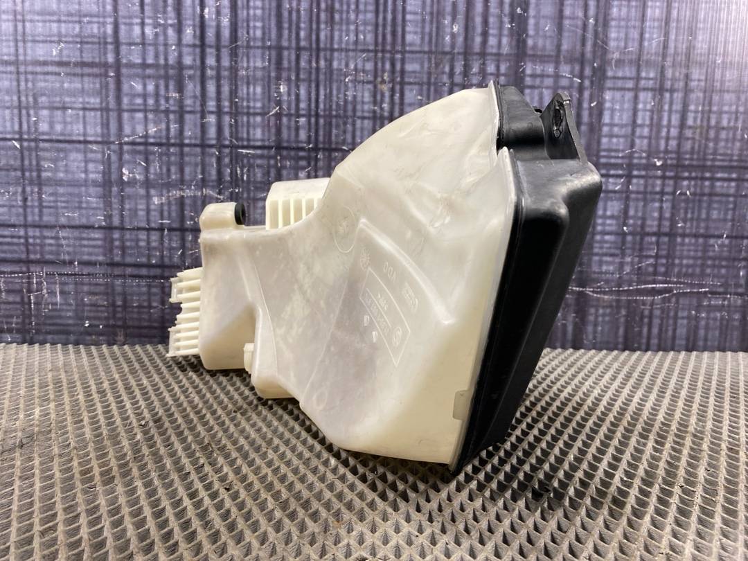 Бачок омывателя, 852 рублей, Красноярск