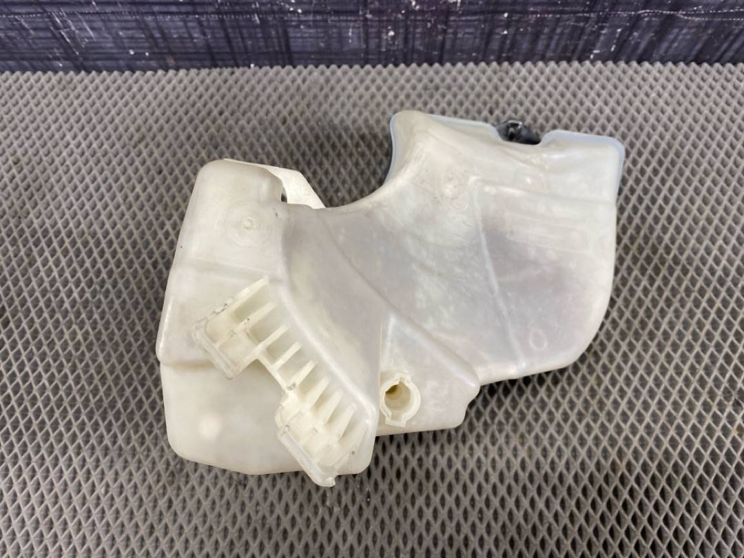 Бачок омывателя, 852 рублей, Красноярск