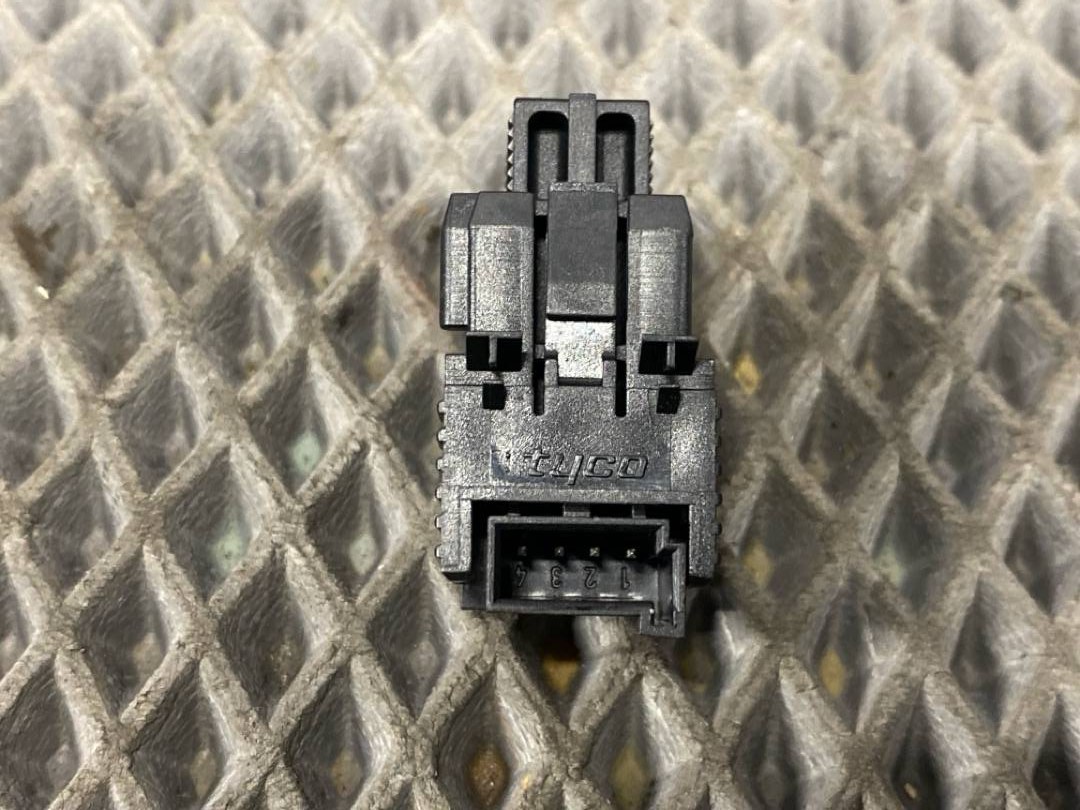 Концевик педали тормоза, 312 рублей, Красноярск