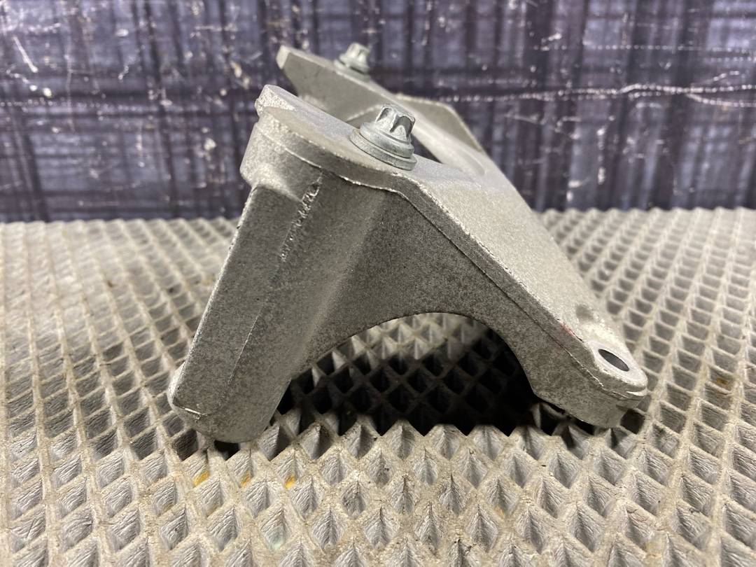 Кронштейн подушки двигателя, 348 рублей, Красноярск