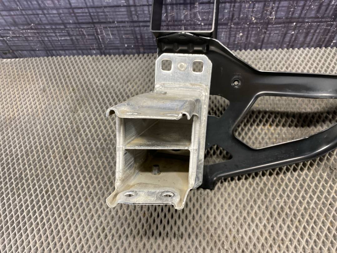 Кронштейн усилителя бампера, 1518 рублей, Красноярск