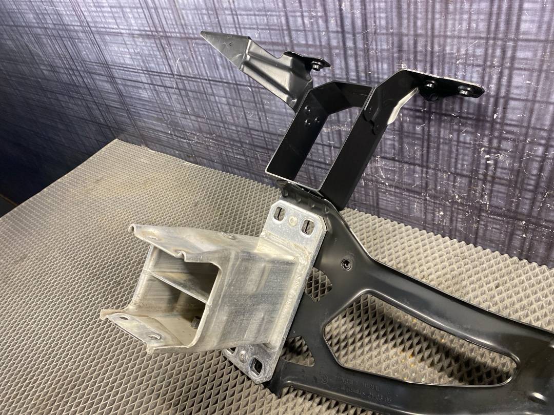 Кронштейн усилителя бампера, 1518 рублей, Красноярск