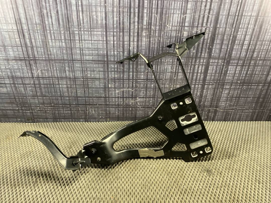 Кронштейн усилителя бампера, 1518 рублей, Красноярск