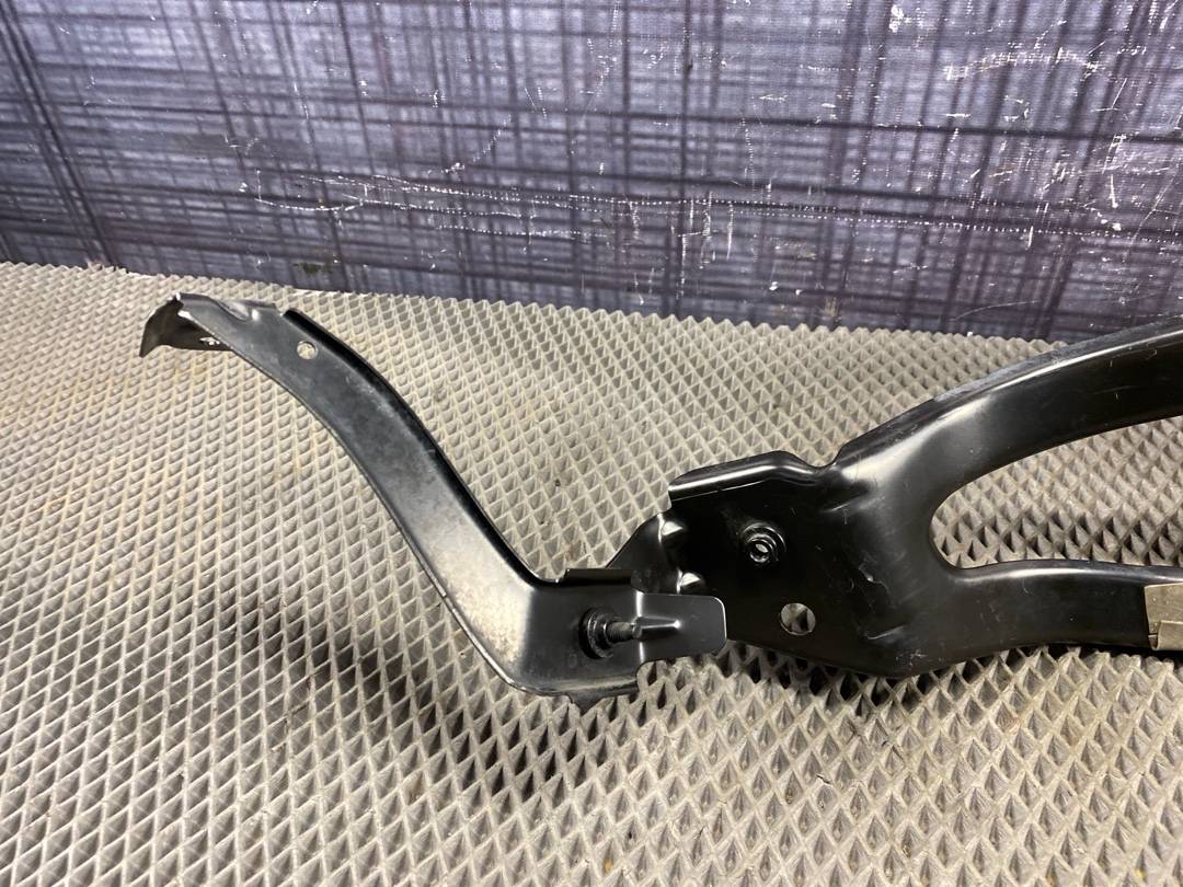 Кронштейн усилителя бампера, 1518 рублей, Красноярск