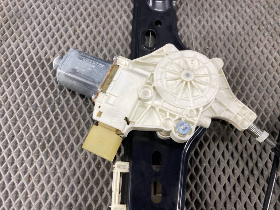 Стеклоподъемник, 1038 рублей, Красноярск