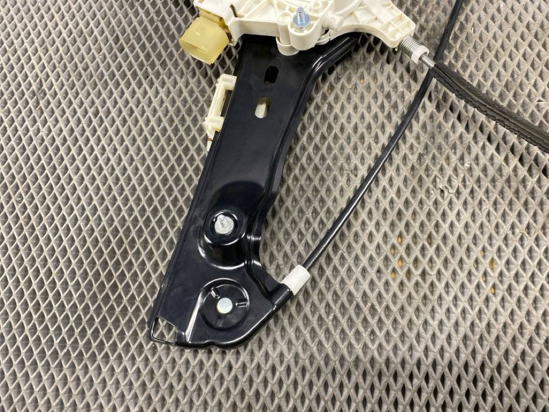 Стеклоподъемник, 1038 рублей, Красноярск