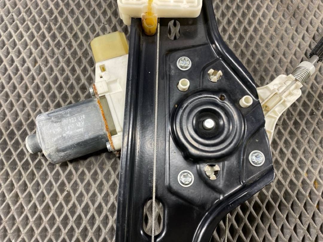 Стеклоподъемник, 1038 рублей, Красноярск