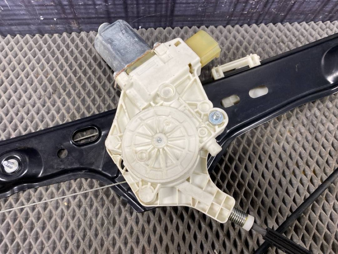 Стеклоподъемник, 1038 рублей, Красноярск