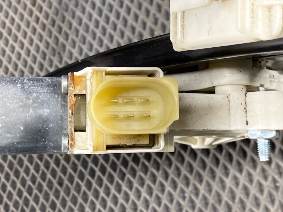 Стеклоподъемник, 1038 рублей, Красноярск