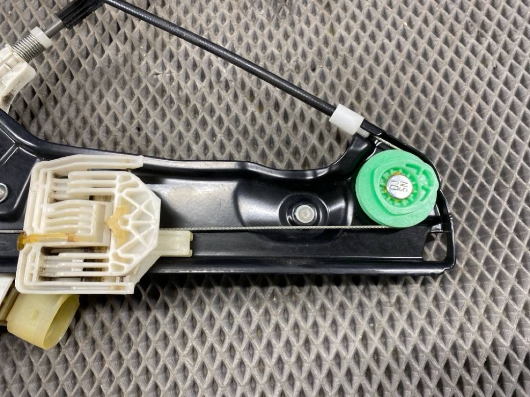 Стеклоподъемник, 1038 рублей, Красноярск