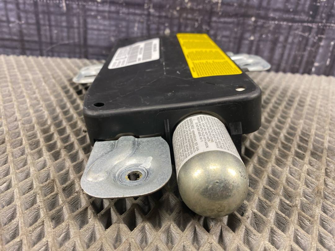 Подушка безопасности, 330 рублей, Красноярск