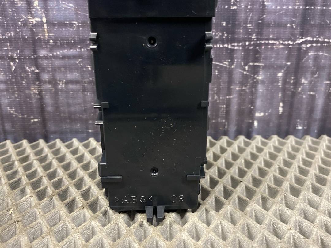 Кнопка стеклоподъемника, 744 рублей, Красноярск