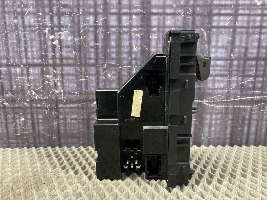 Кнопка стеклоподъемника, 744 рублей, Красноярск