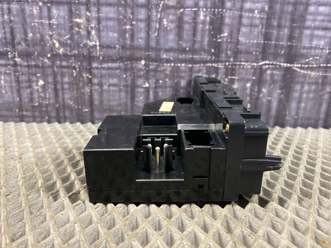 Кнопка стеклоподъемника, 744 рублей, Красноярск