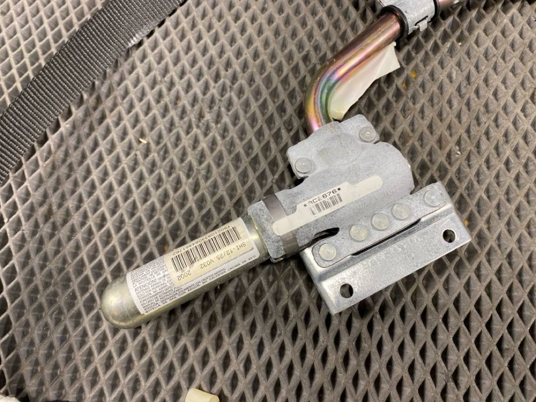 Подушка безопасности, 624 рублей, Красноярск