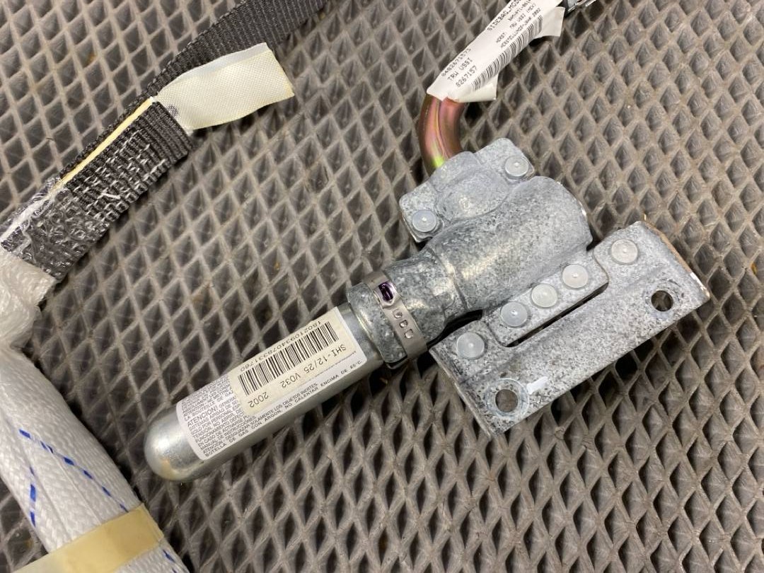 Подушка безопасности, 624 рублей, Красноярск