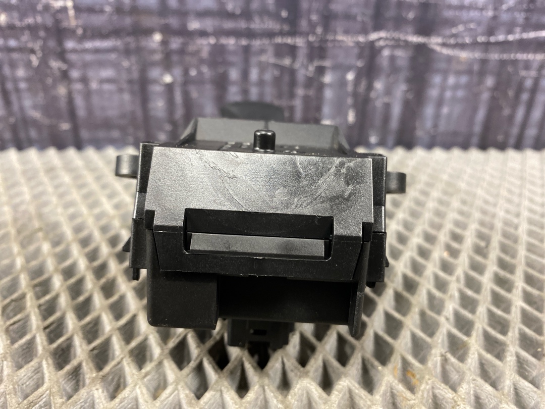 Подрулевой переключатель, 672 рублей, Красноярск