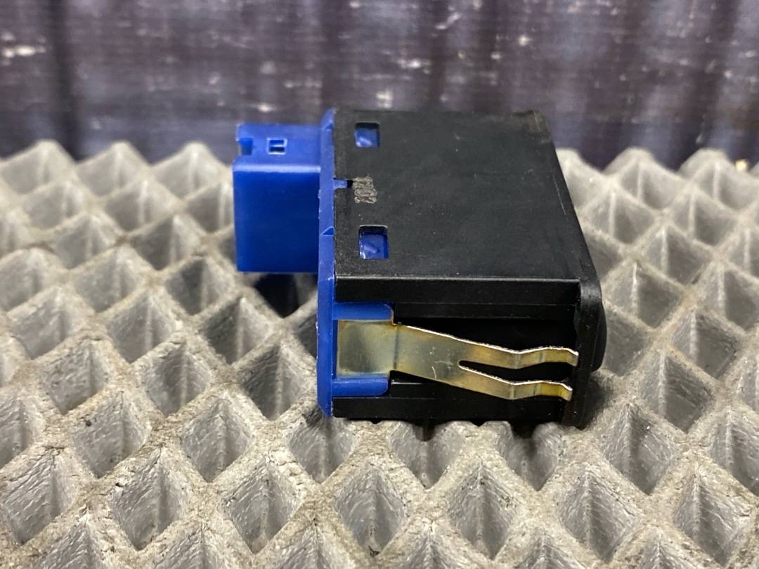 Кнопка салона, 282 рублей, Красноярск