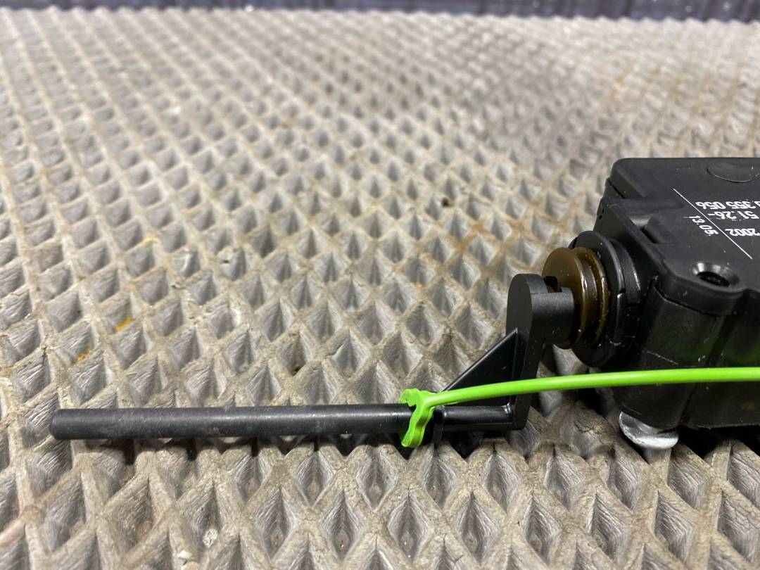 Замок лючка бензобака, 378 рублей, Красноярск