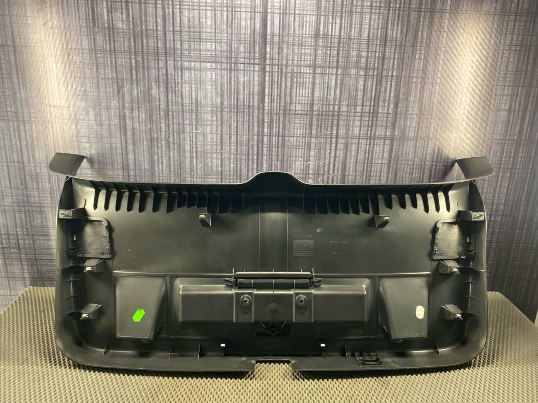 Обшивка крышки багажника, 1880 рублей, Красноярск