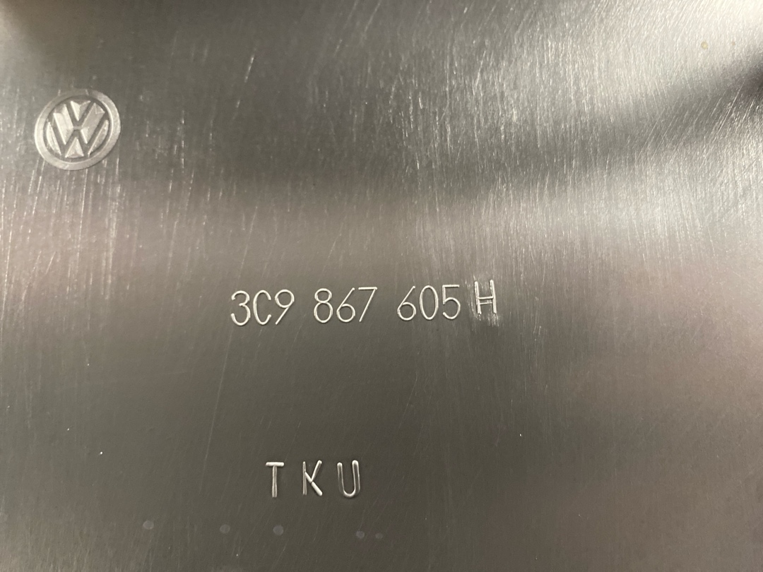 Обшивка крышки багажника, 1880 рублей, Красноярск