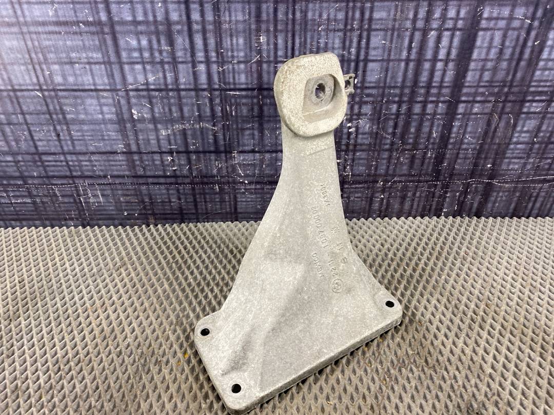 Кронштейн двигателя, 1794 рублей, Красноярск