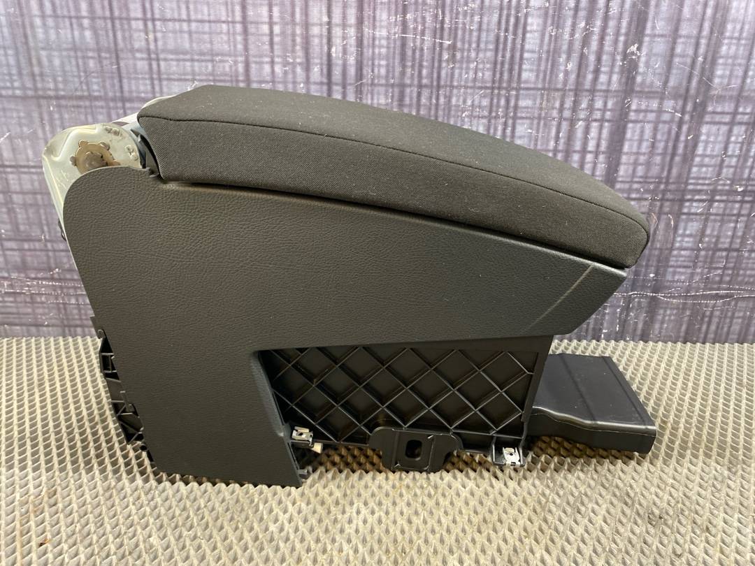 Подлокотник, 3780 рублей, Красноярск